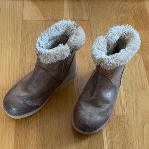 Cat & Jack girls Ankle Boots. Size 13.